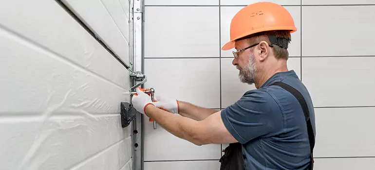 Garage Door Repair in Island View Heights